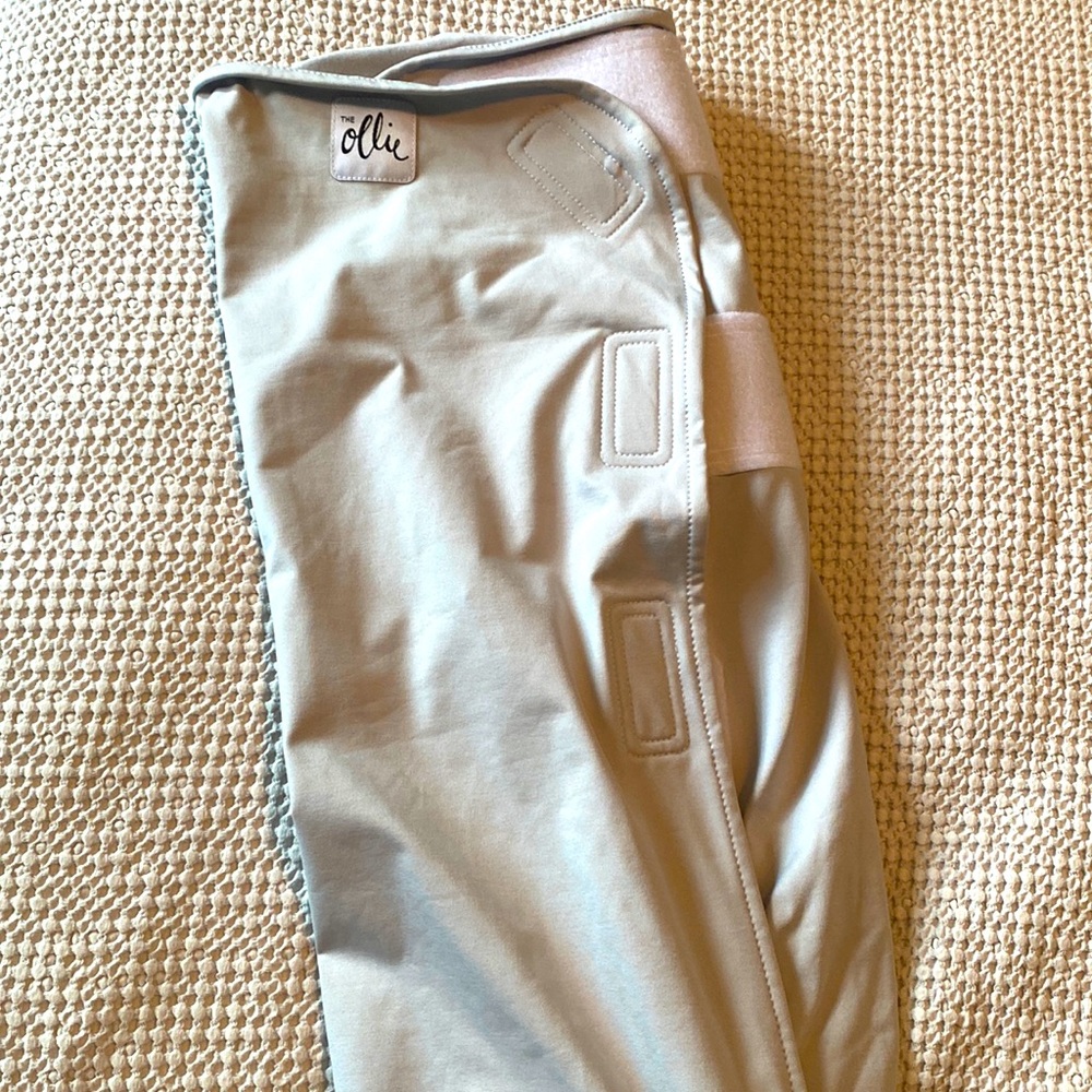 The OLLIE SWADDLE (perfect condition)